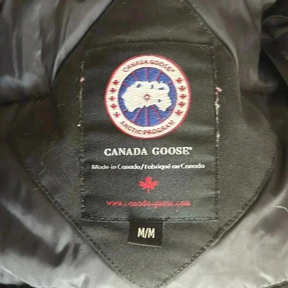 Canada goose black parka with real  fur trim hood kensington - Picture 10 of 15